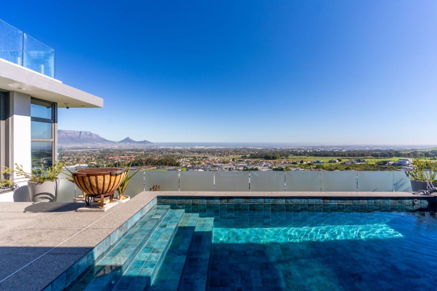 4 Bedroom Property for Sale in Baronetcy Estate Western Cape